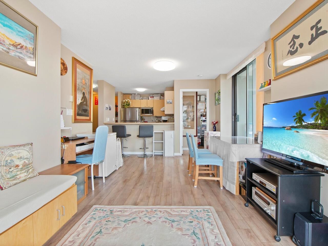 Listing Image 5