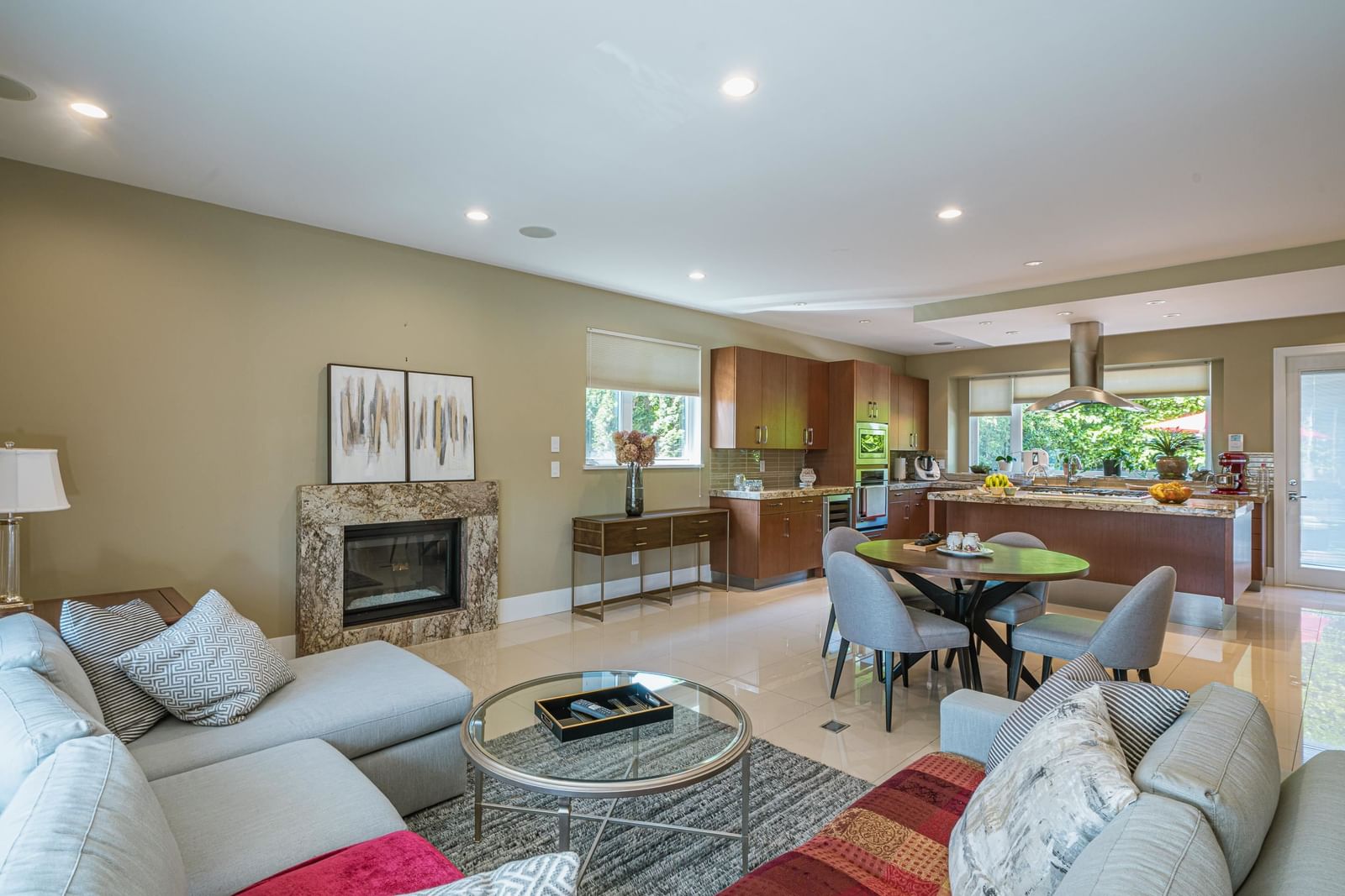 Listing Image 12