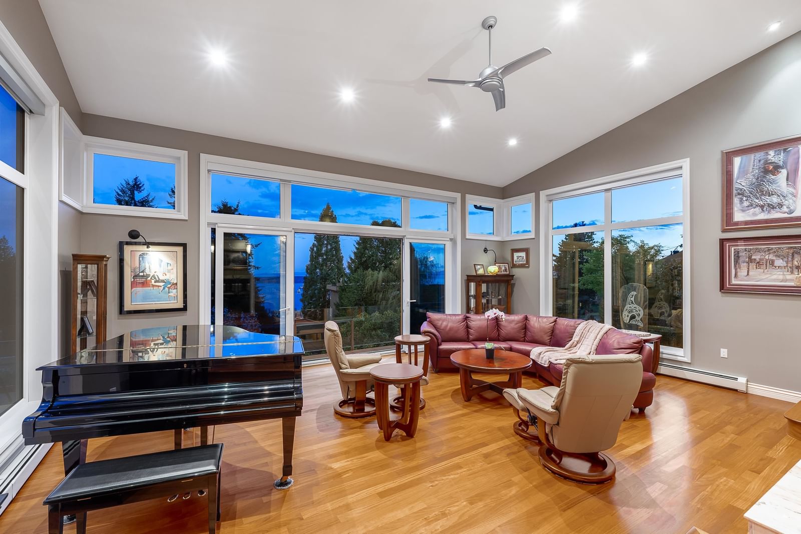 Listing Image 9