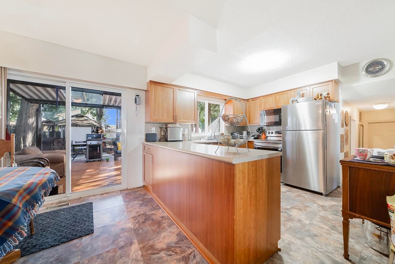 Listing Image 12