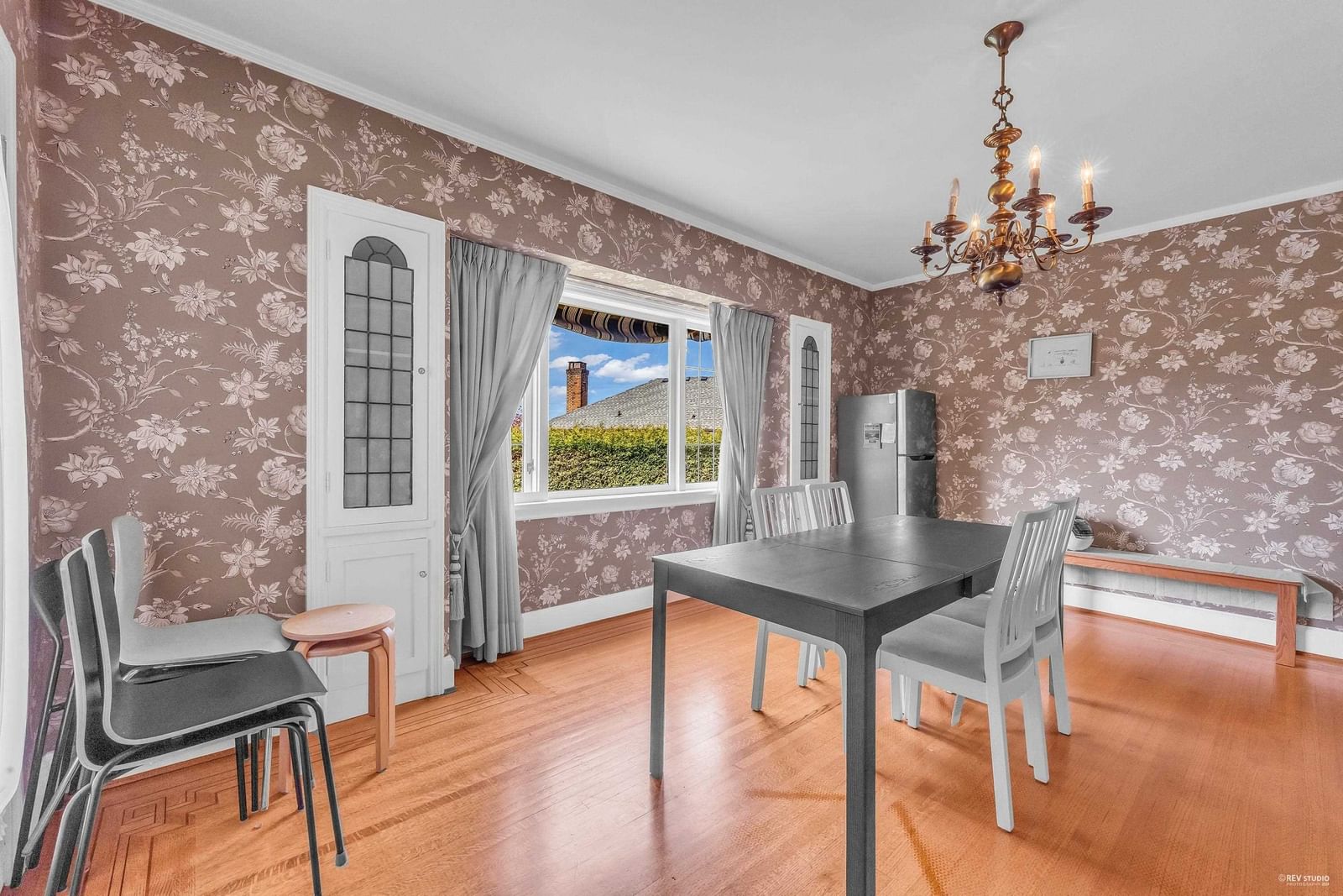 Listing Image 9