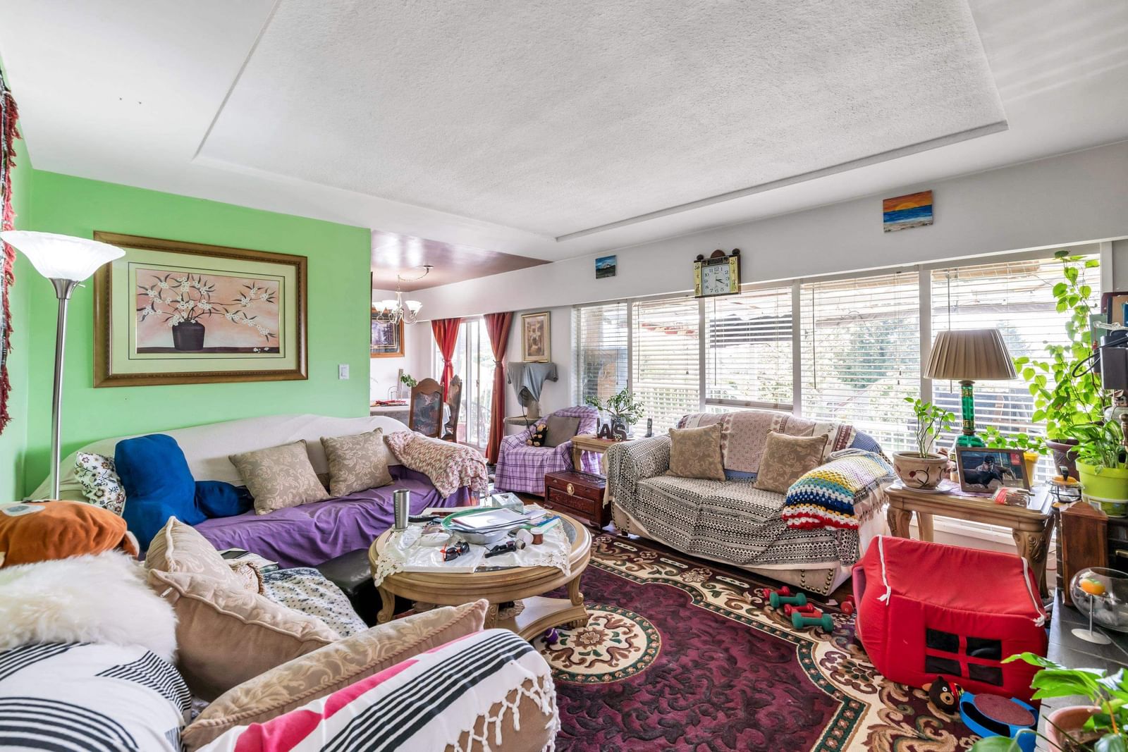 Listing Image 4