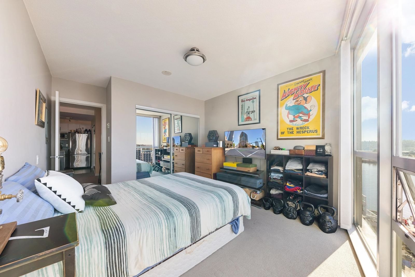 Listing Image 8