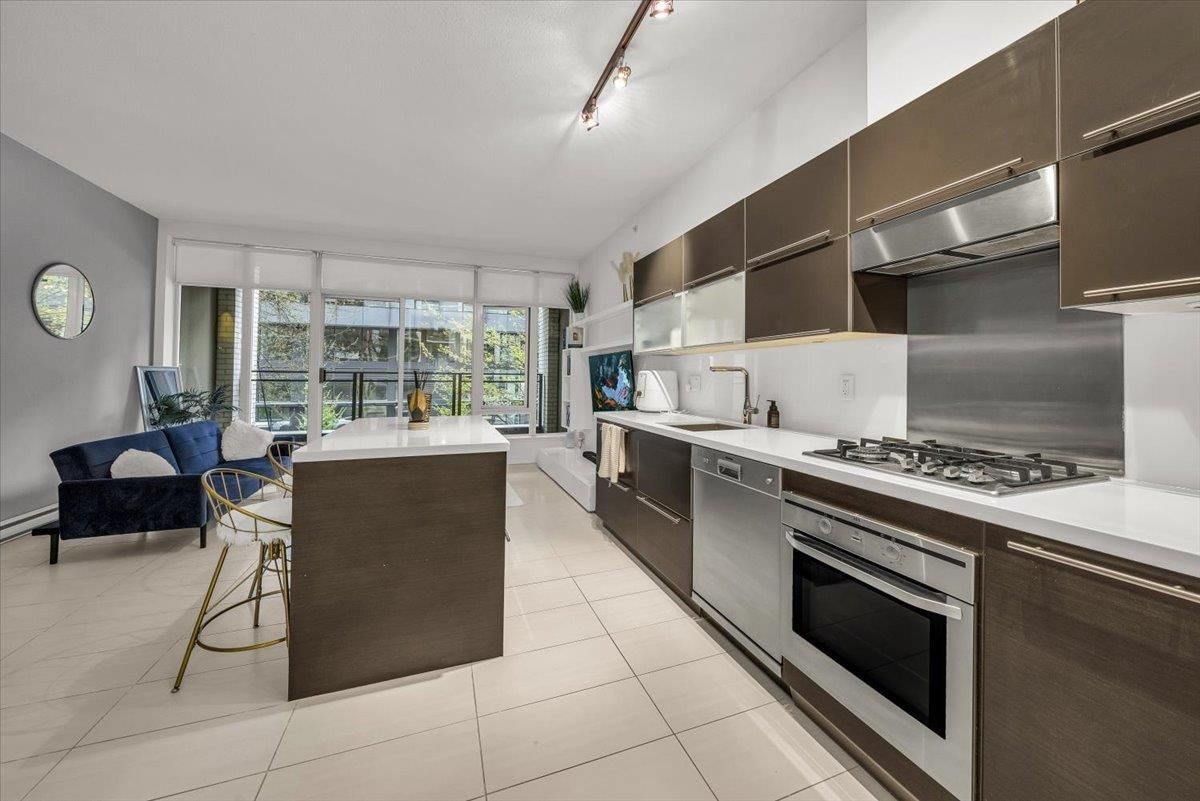 Listing Image 6
