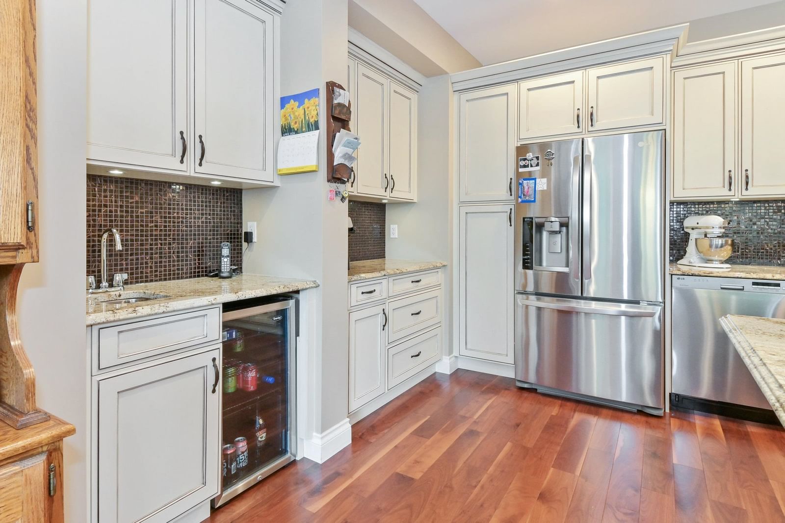Listing Image 13