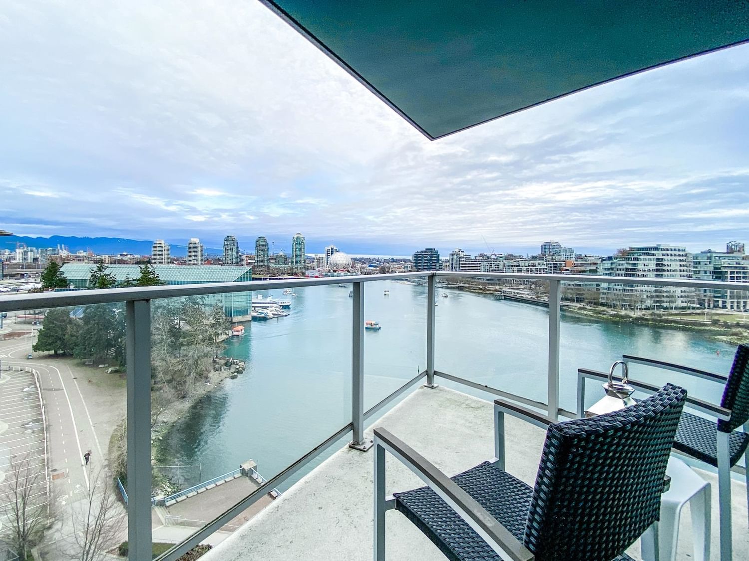 Listing Image 12