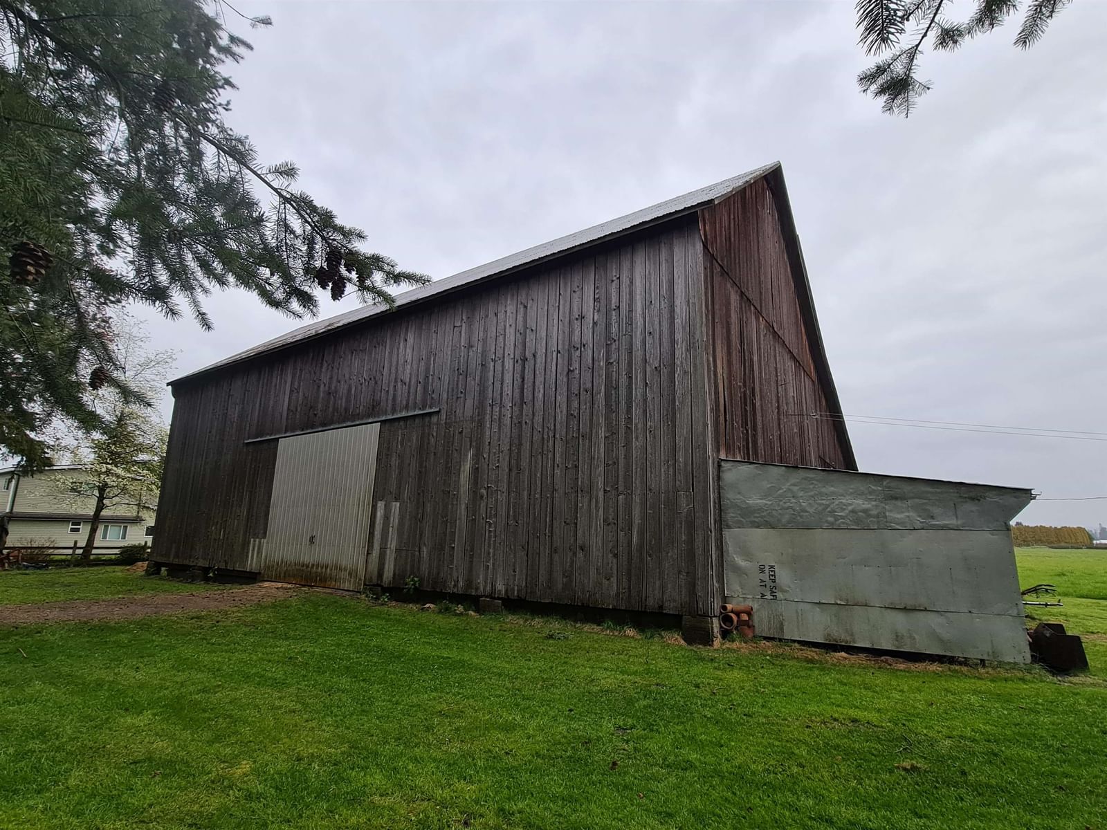 Listing Image 12