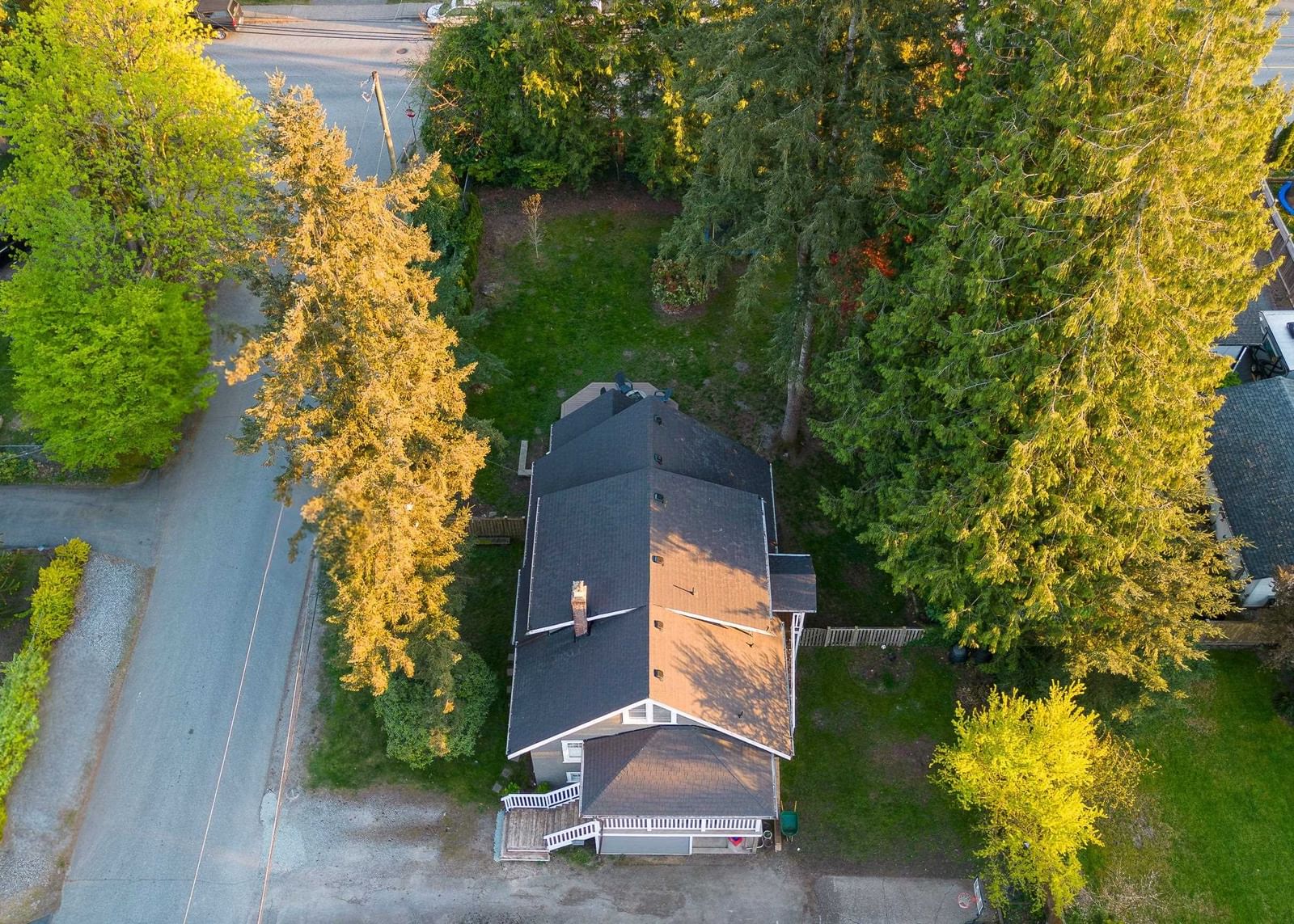 Listing Image 11