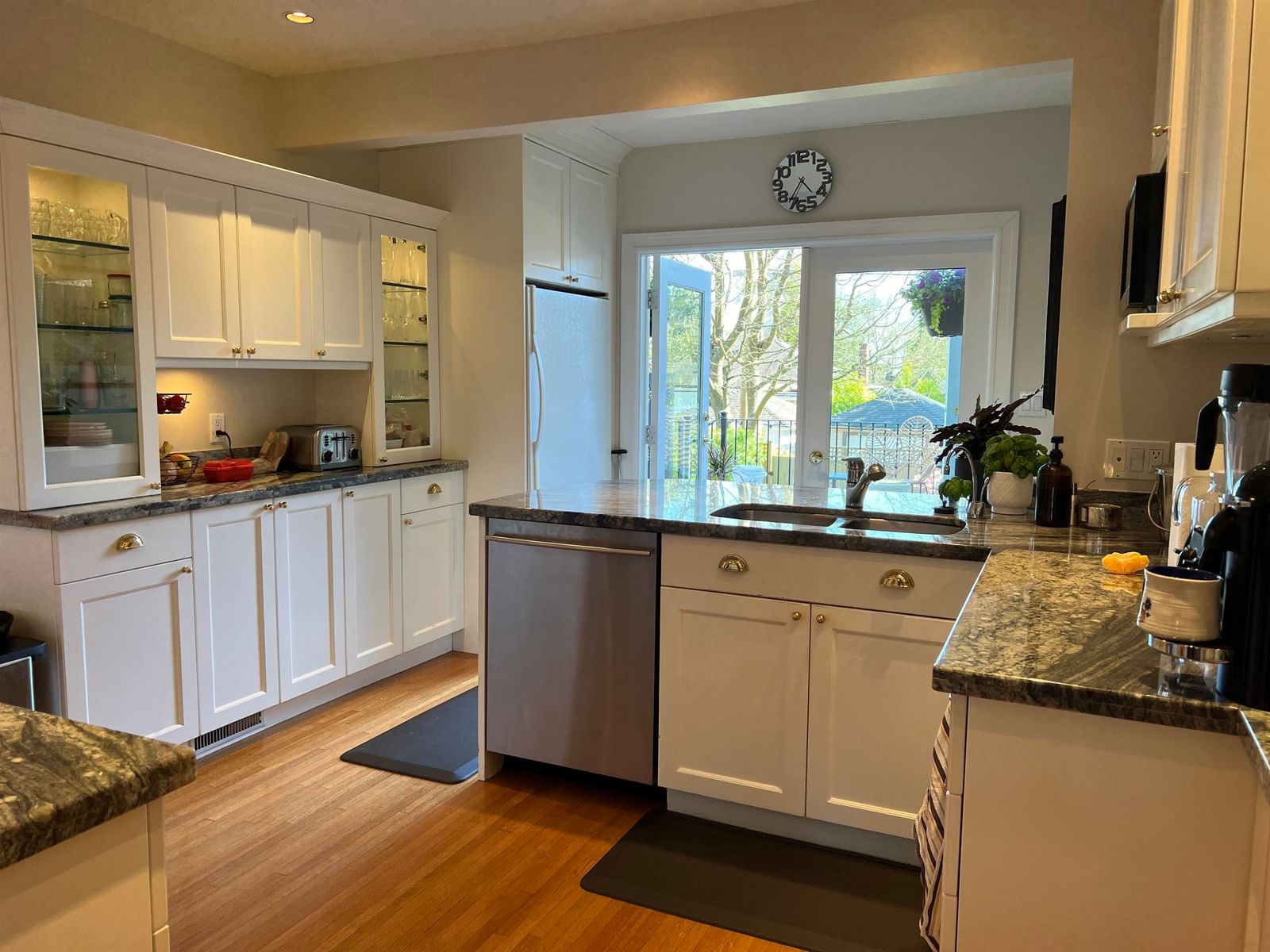 Listing Image 14