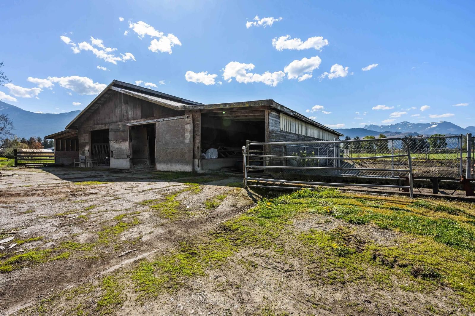 Listing Image 6