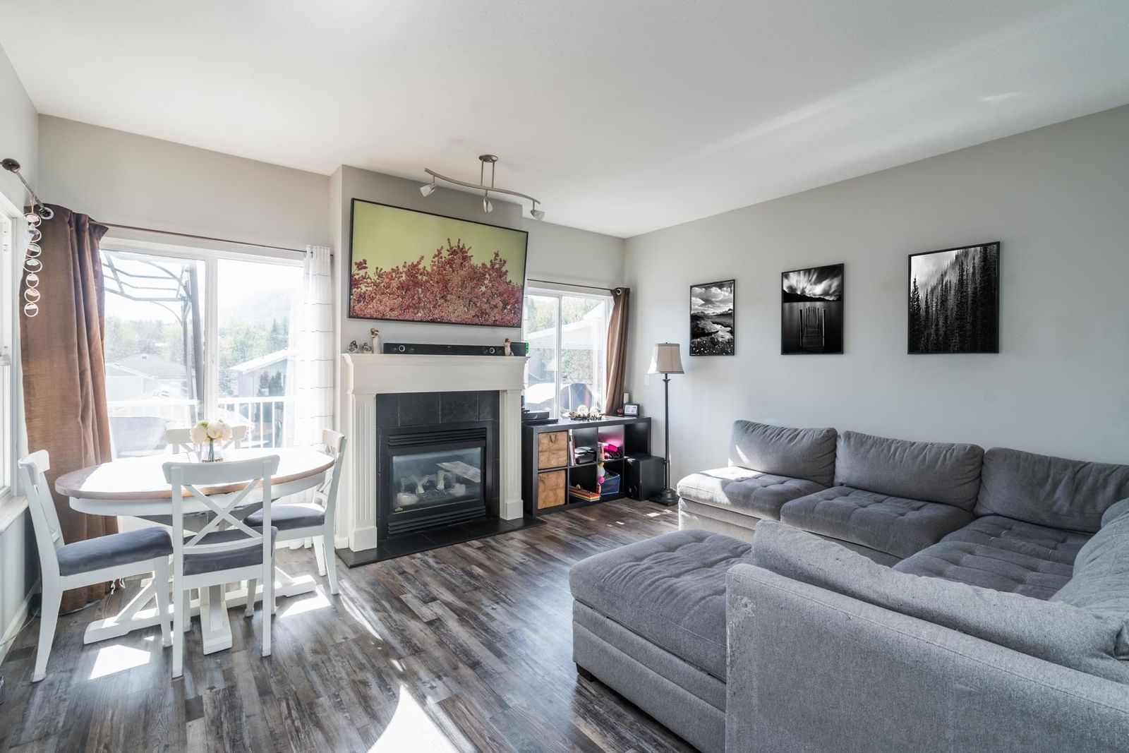 Listing Image 8