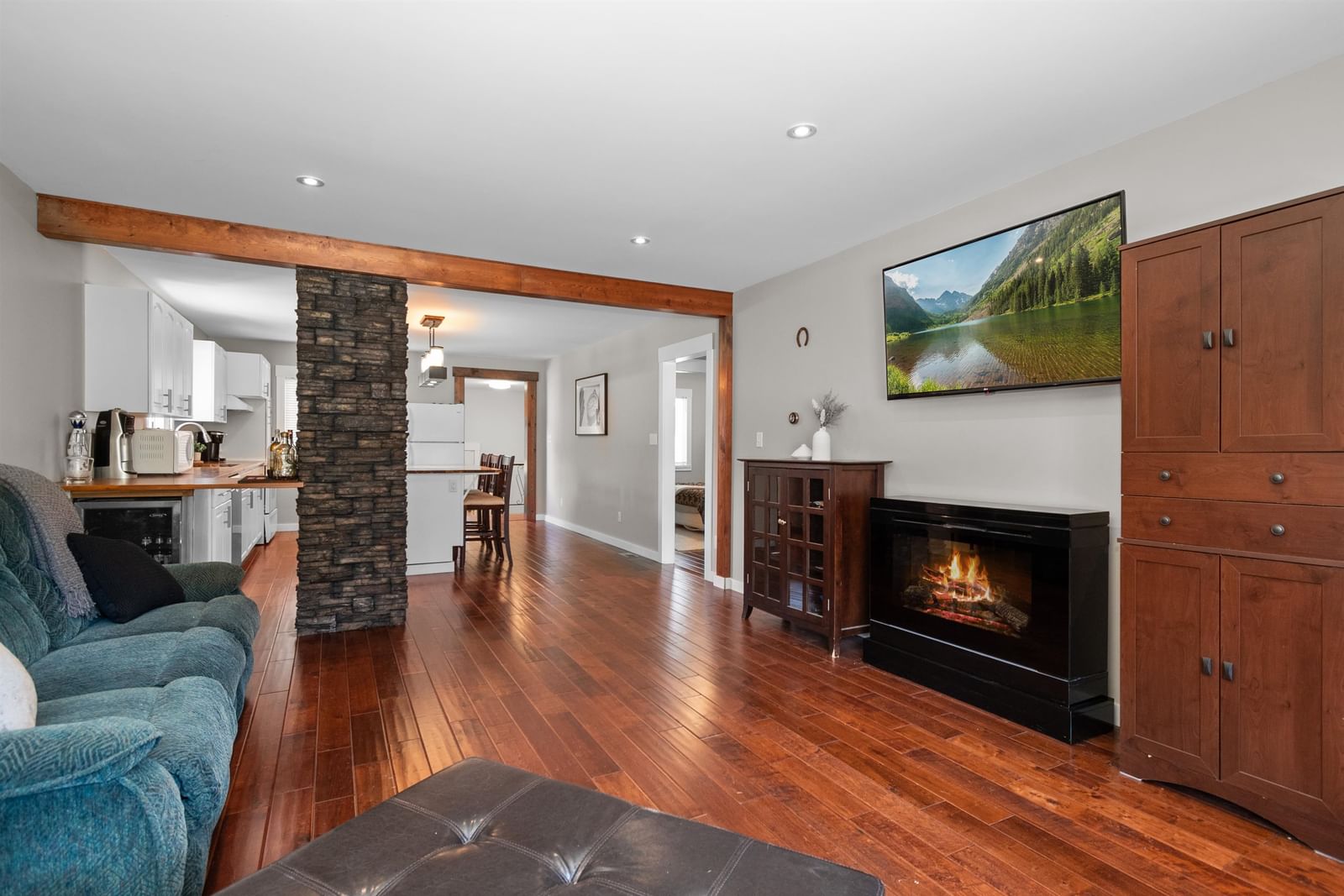 Listing Image 13