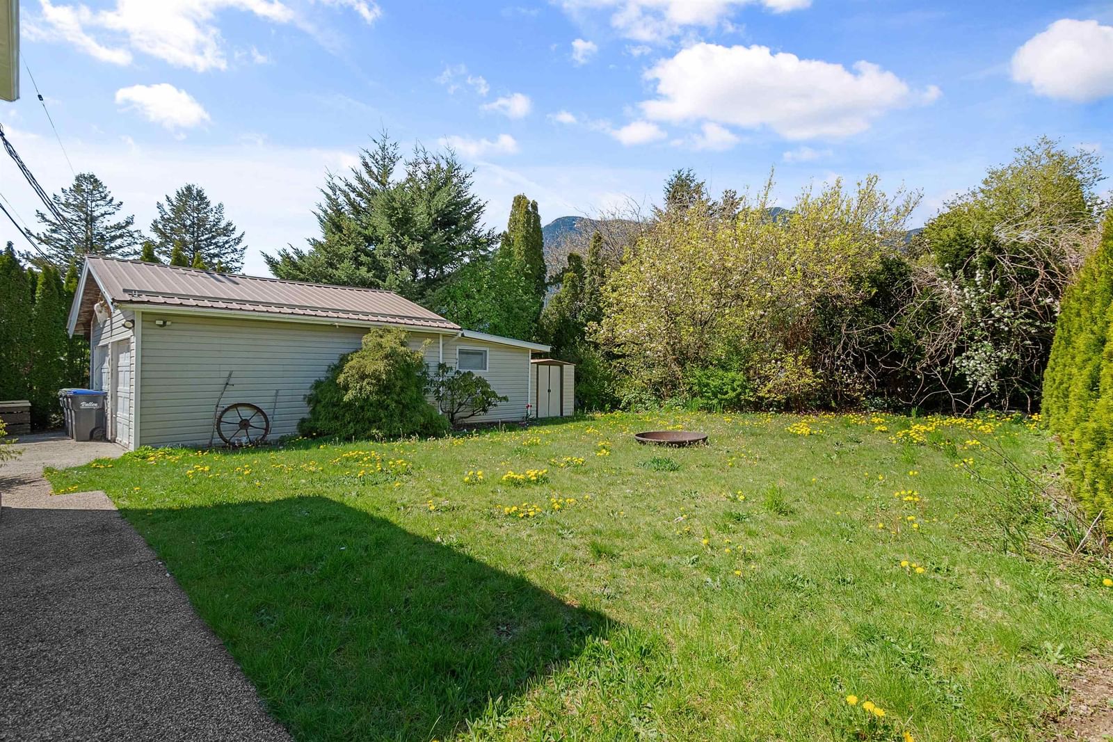 Listing Image 24