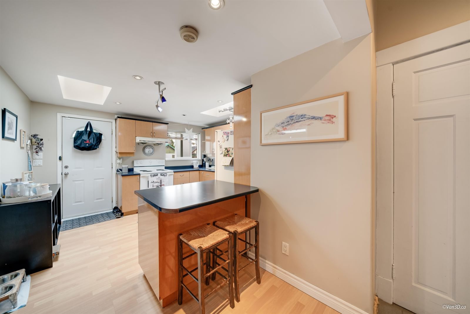 Listing Image 13
