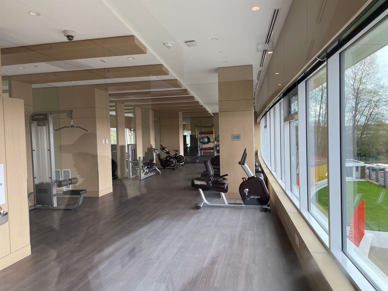 Listing Image 11