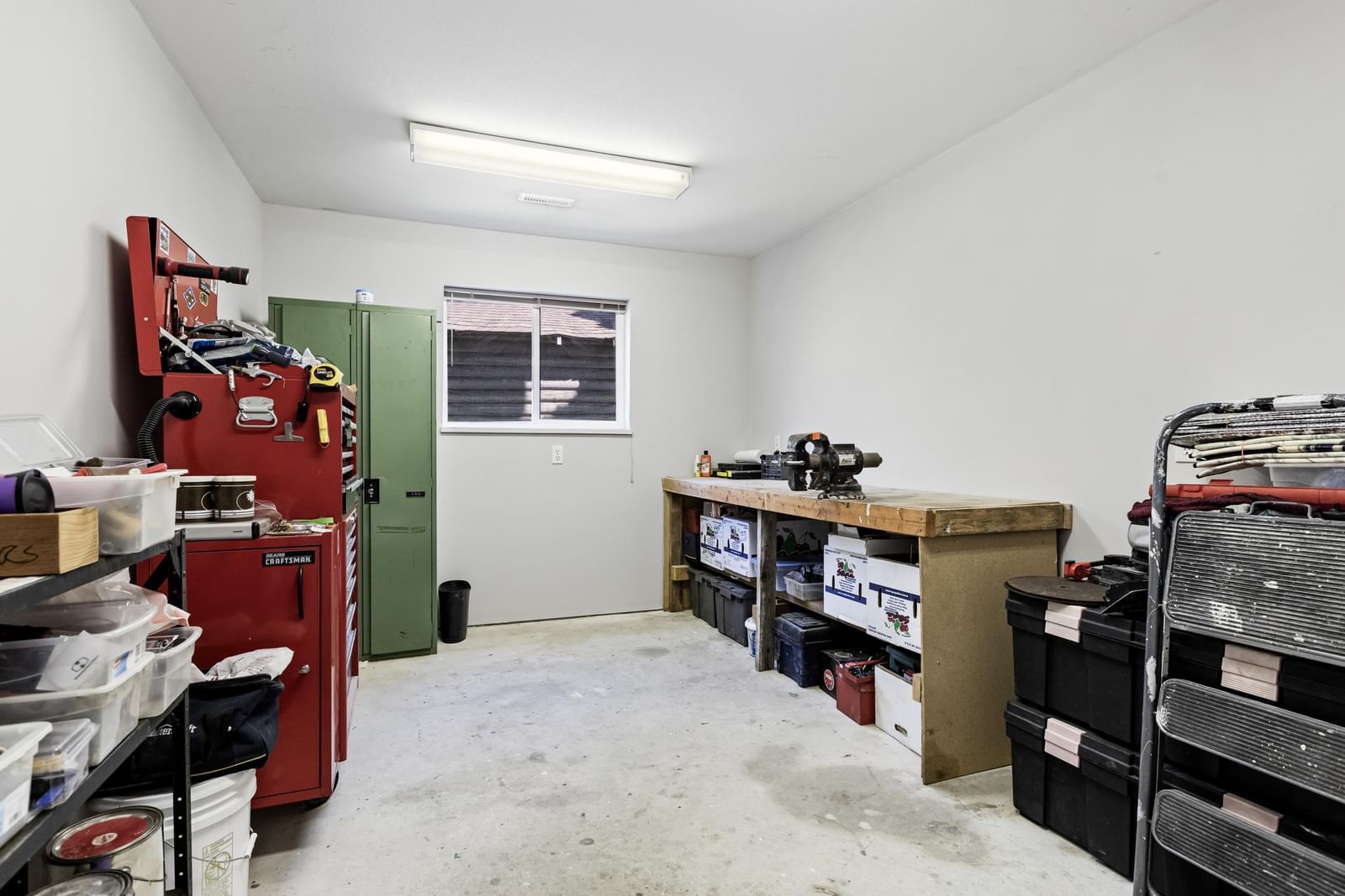 Listing Image 30
