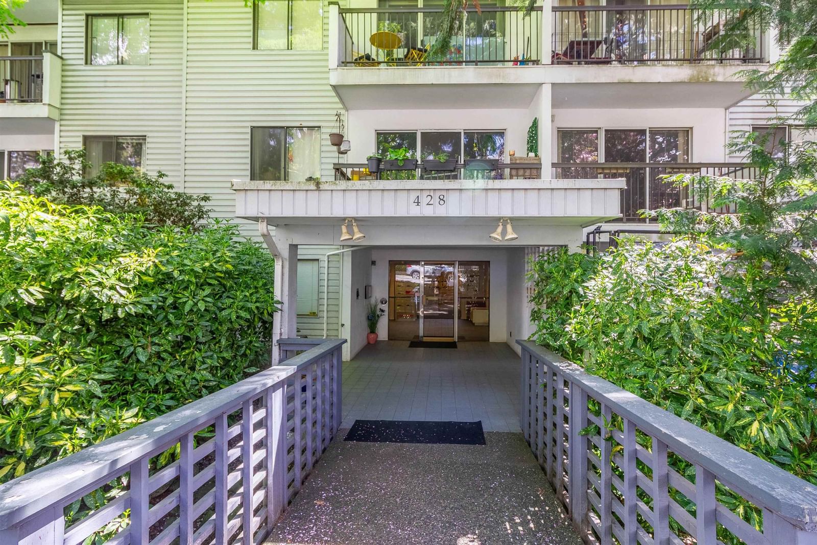 Listing Image 17