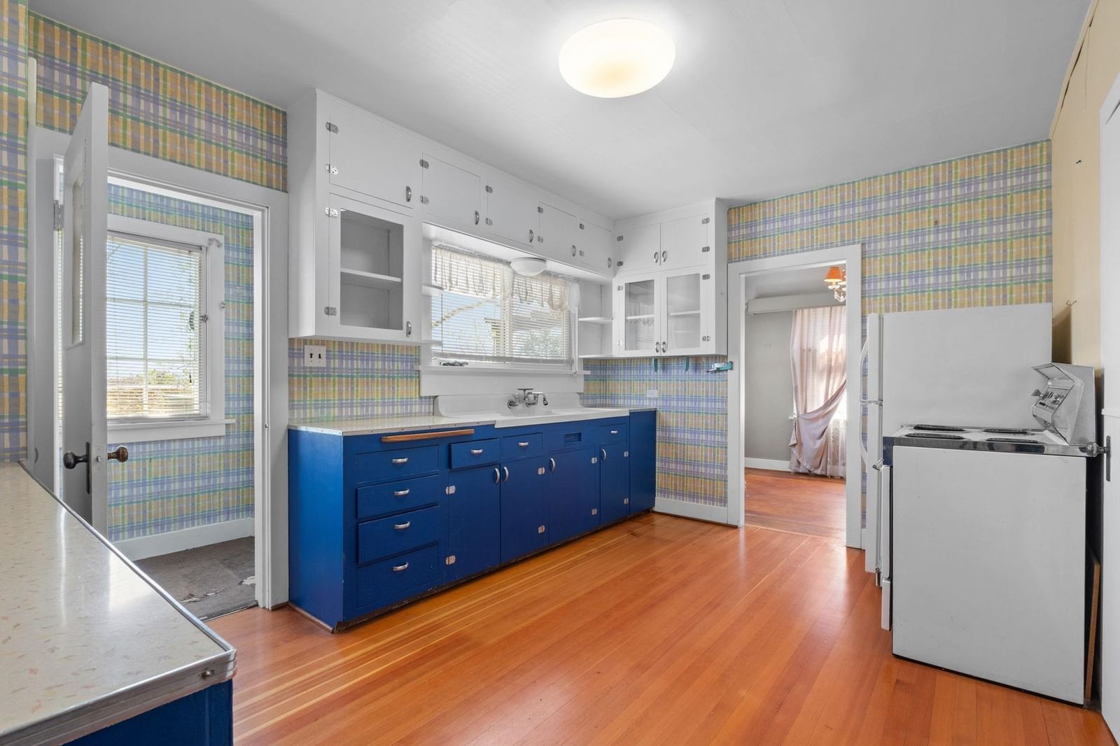 Listing Image 10