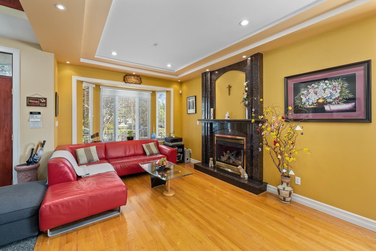 Listing photo 4