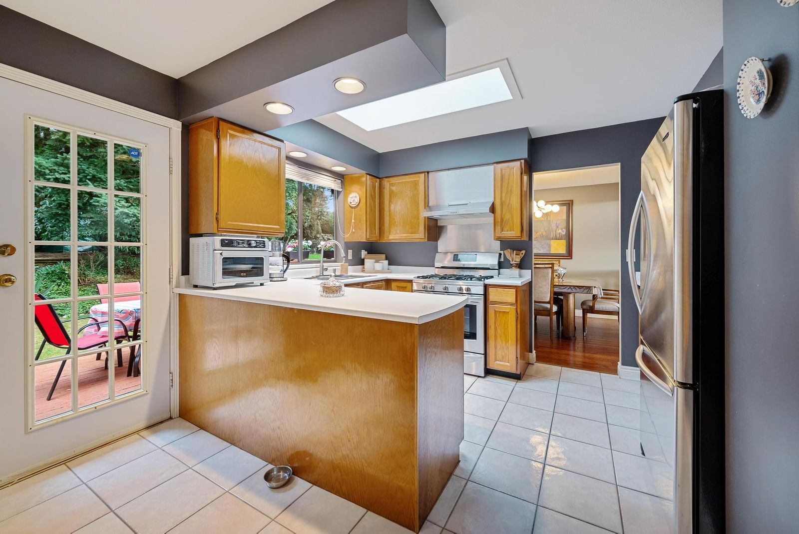 Listing Image 10