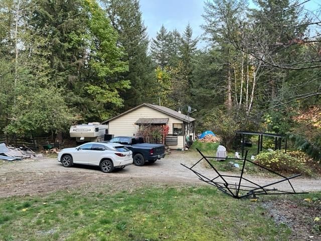 Listing Image 5