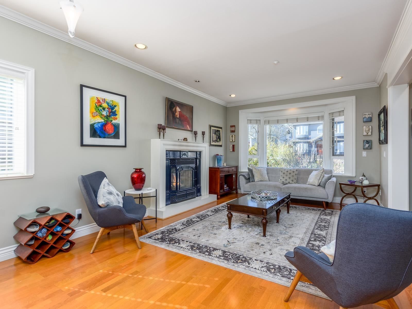 Listing Image 9