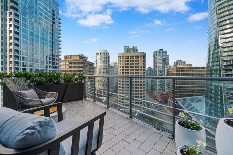 1701 - 1111 Alberni Street, Vancouver, V6E 4V2 | Image 2