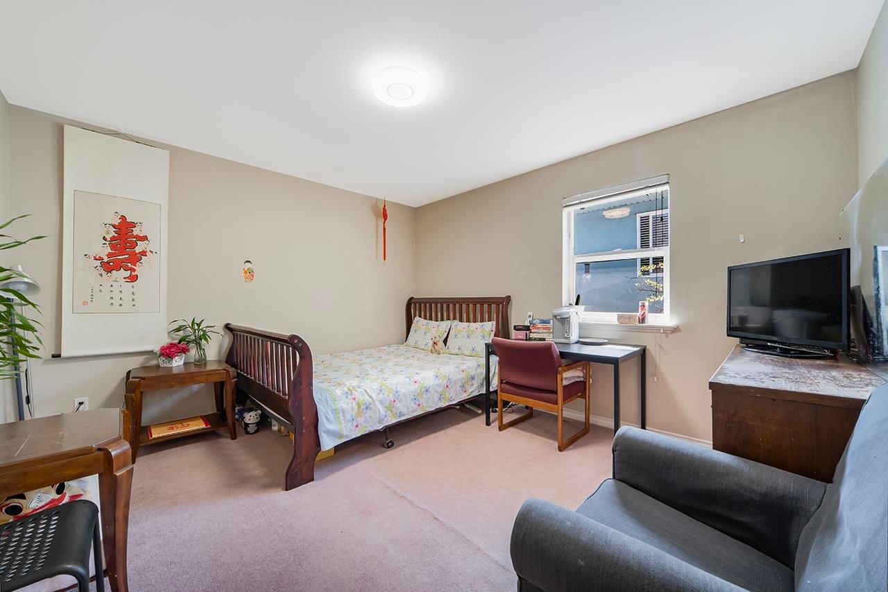 Listing Image 13