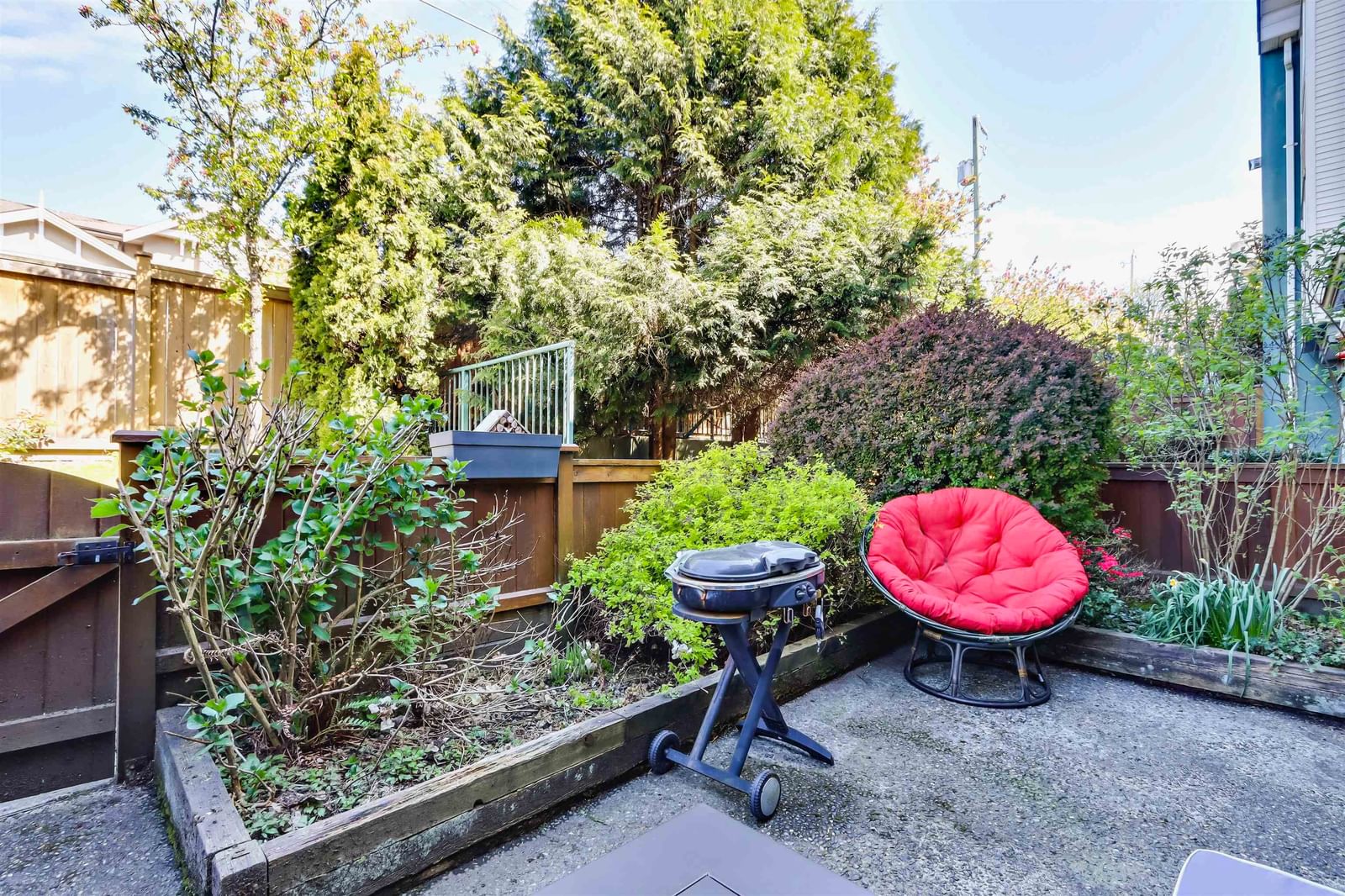 Listing Image 19