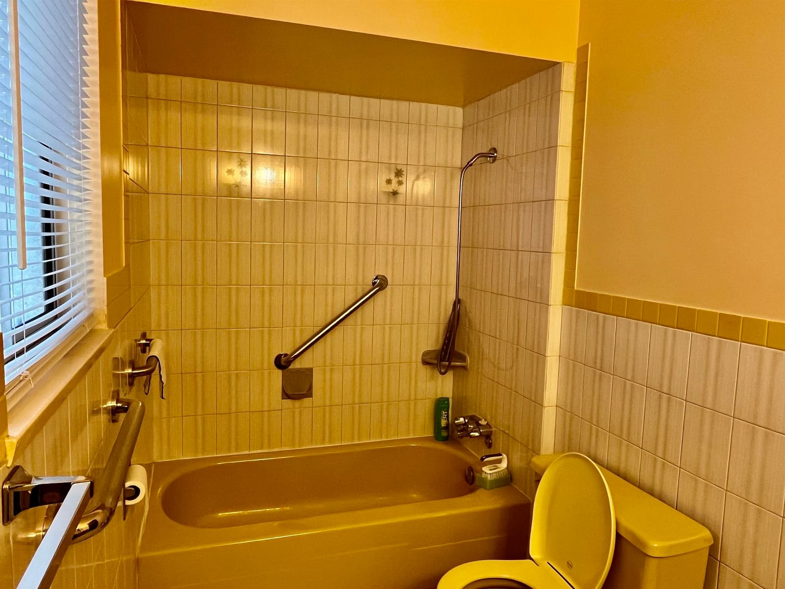 Listing Image 12