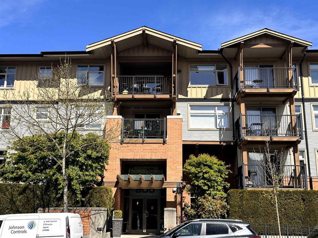 108 - 500 Klahanie Drive