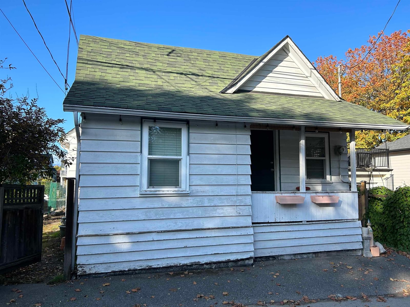 Listing Image 6