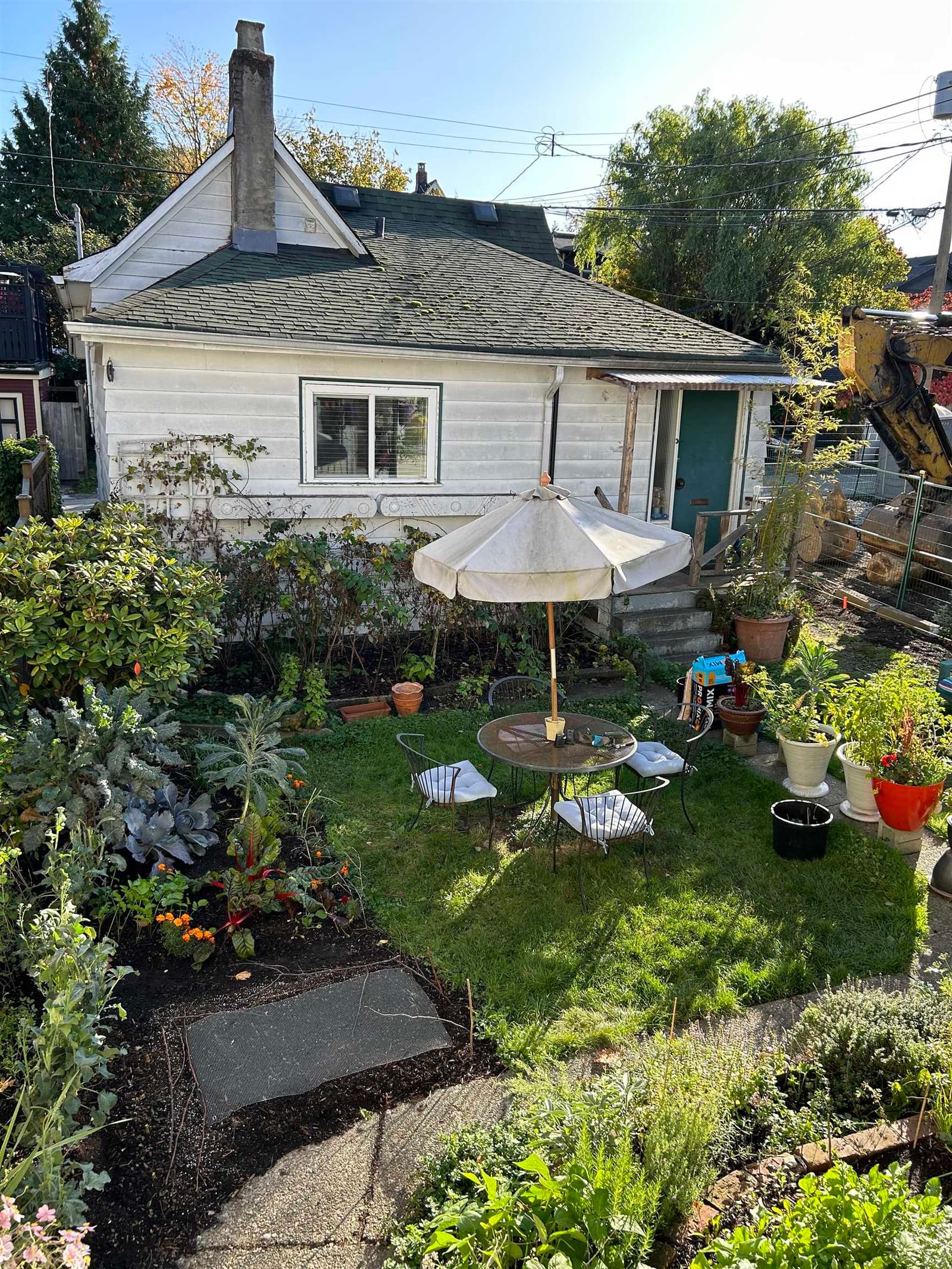 Listing Image 9