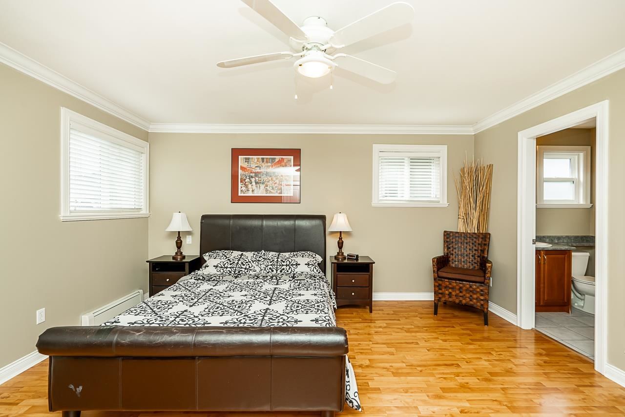 Listing Image 20