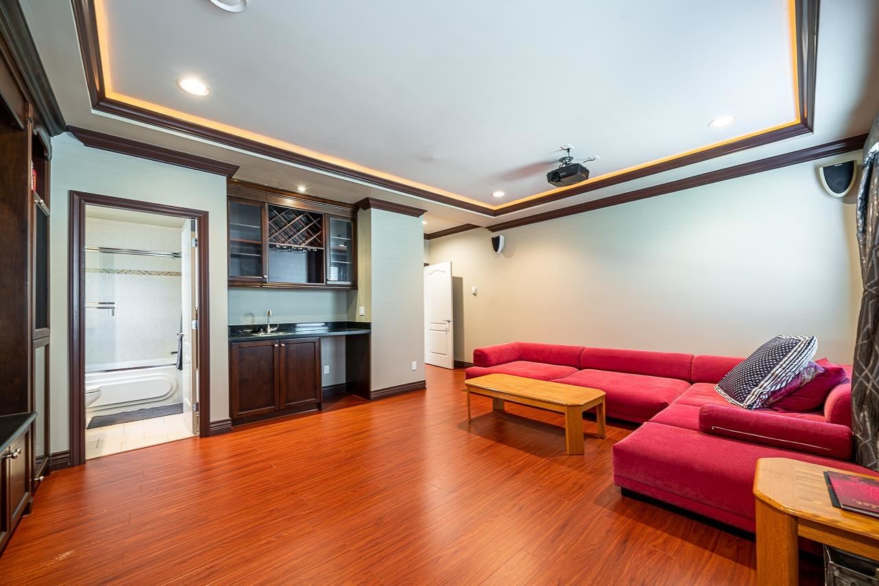 Listing Image 15