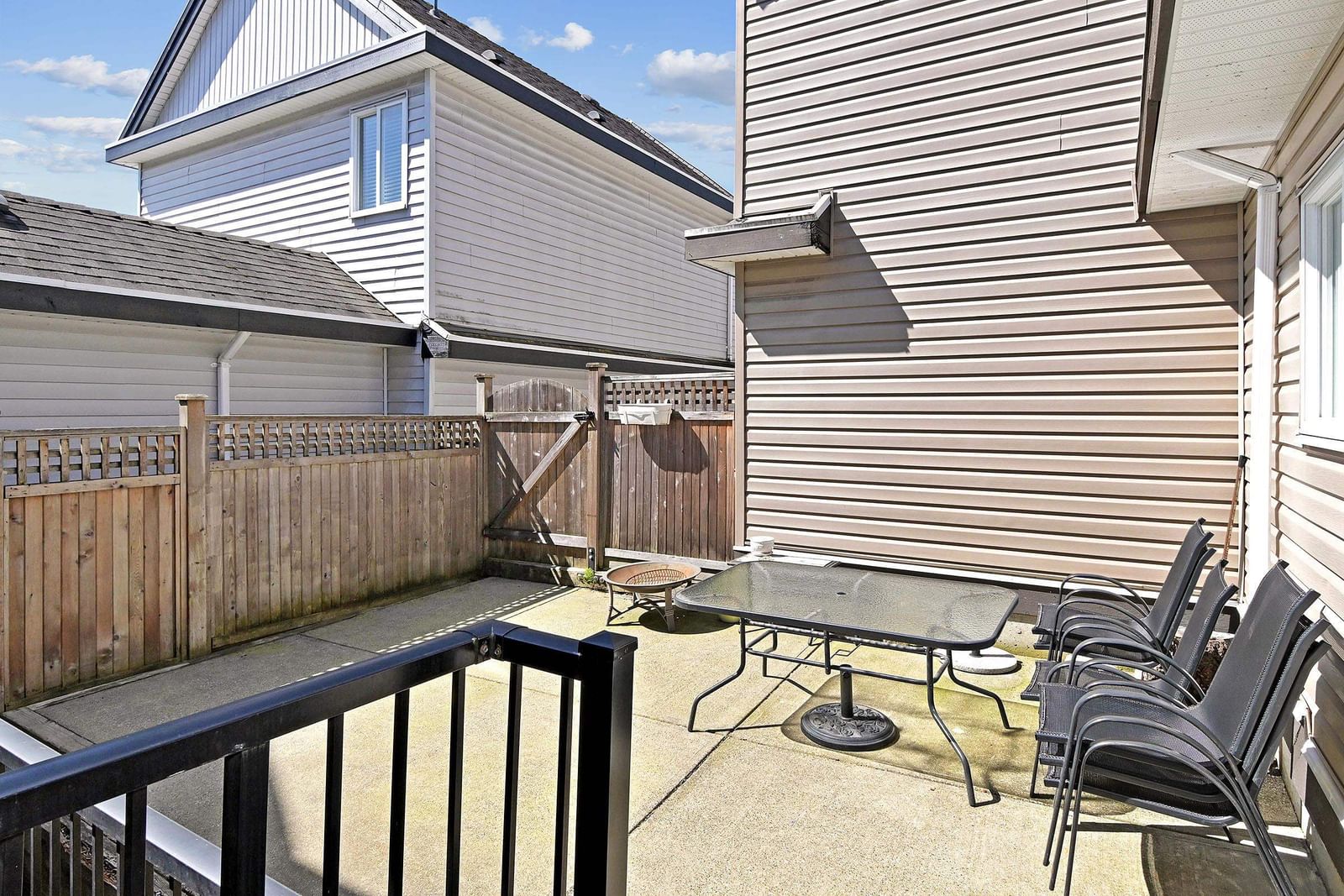 Listing Image 28