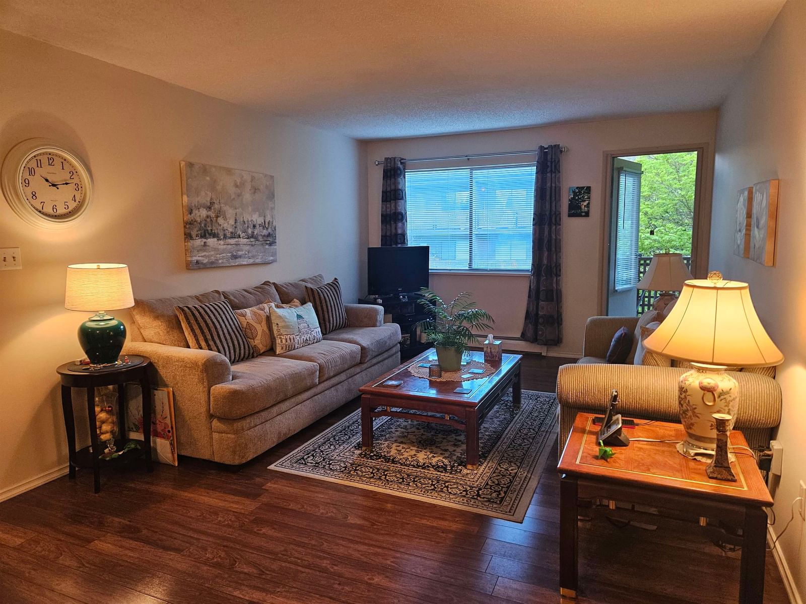Listing Image 19