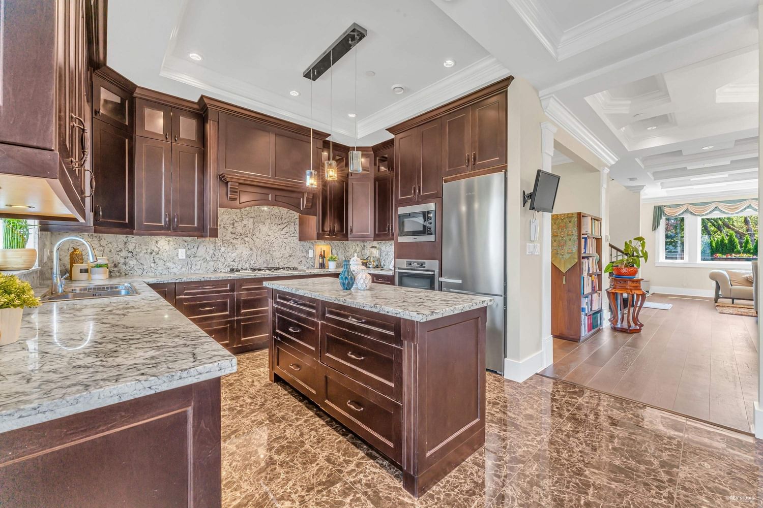 Listing Image 12