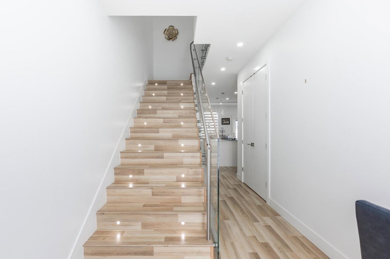 36689 Dianne Brook Avenue, Abbotsford, V3G 0H4 | Image 3