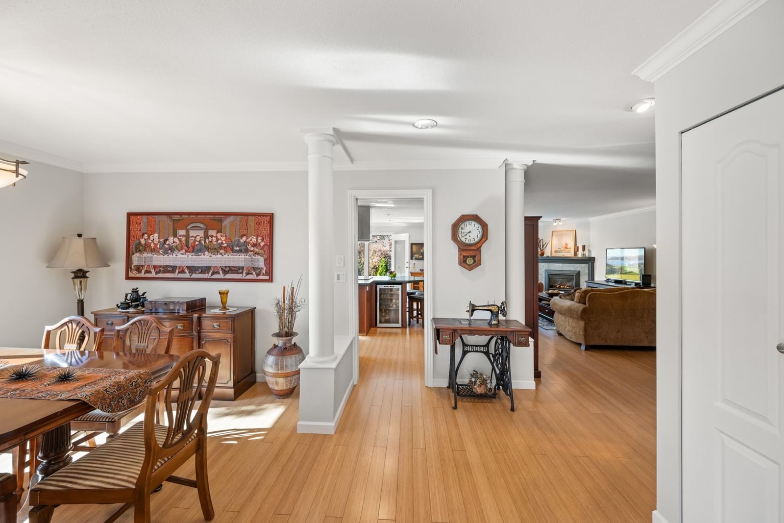 Listing Image 16