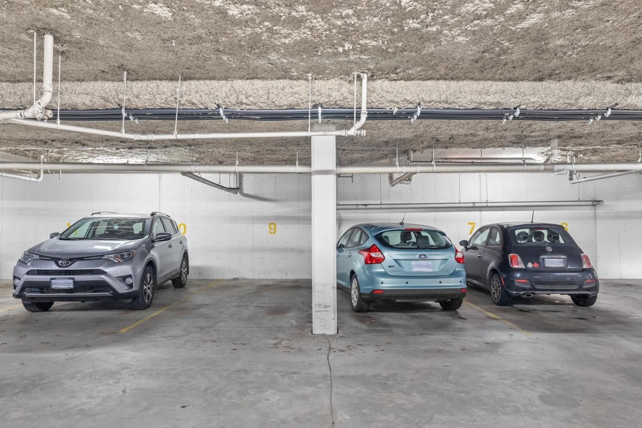 Listing Image 23