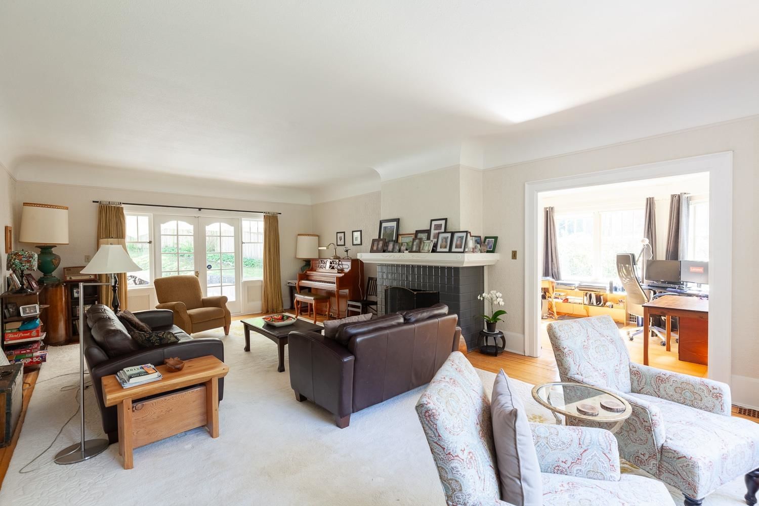 Listing Image 9