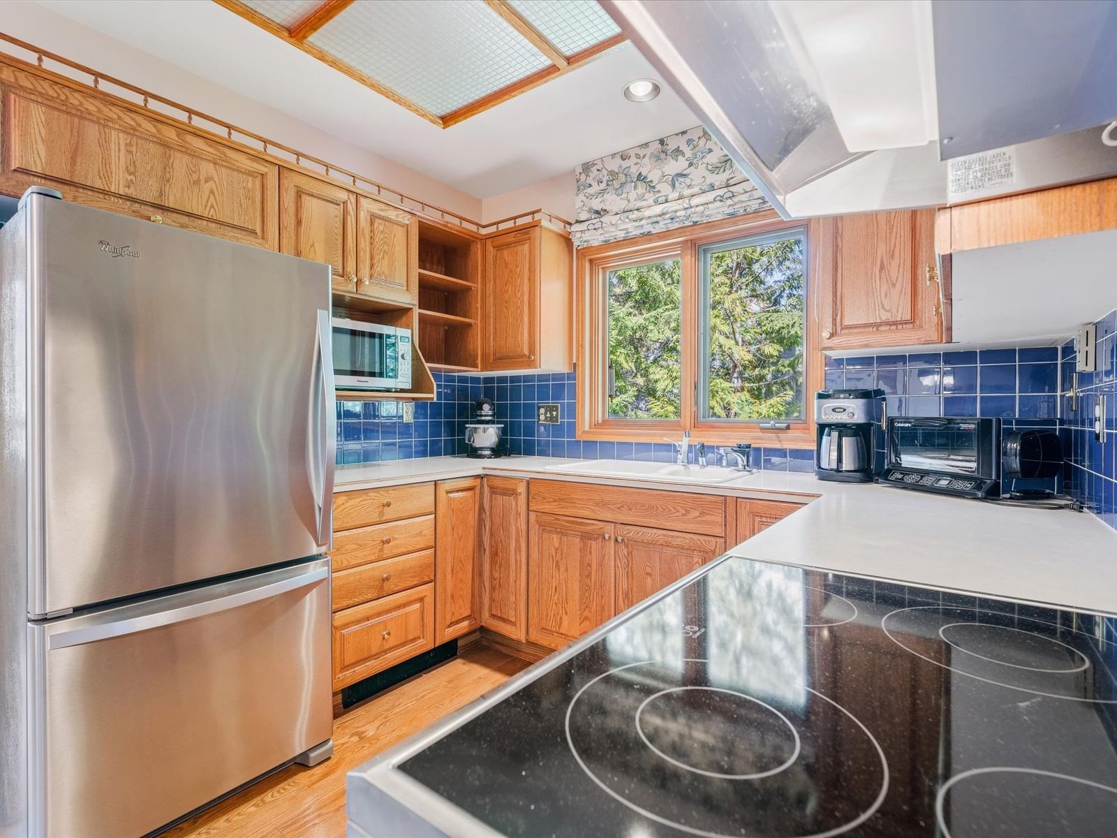 Listing Image 11