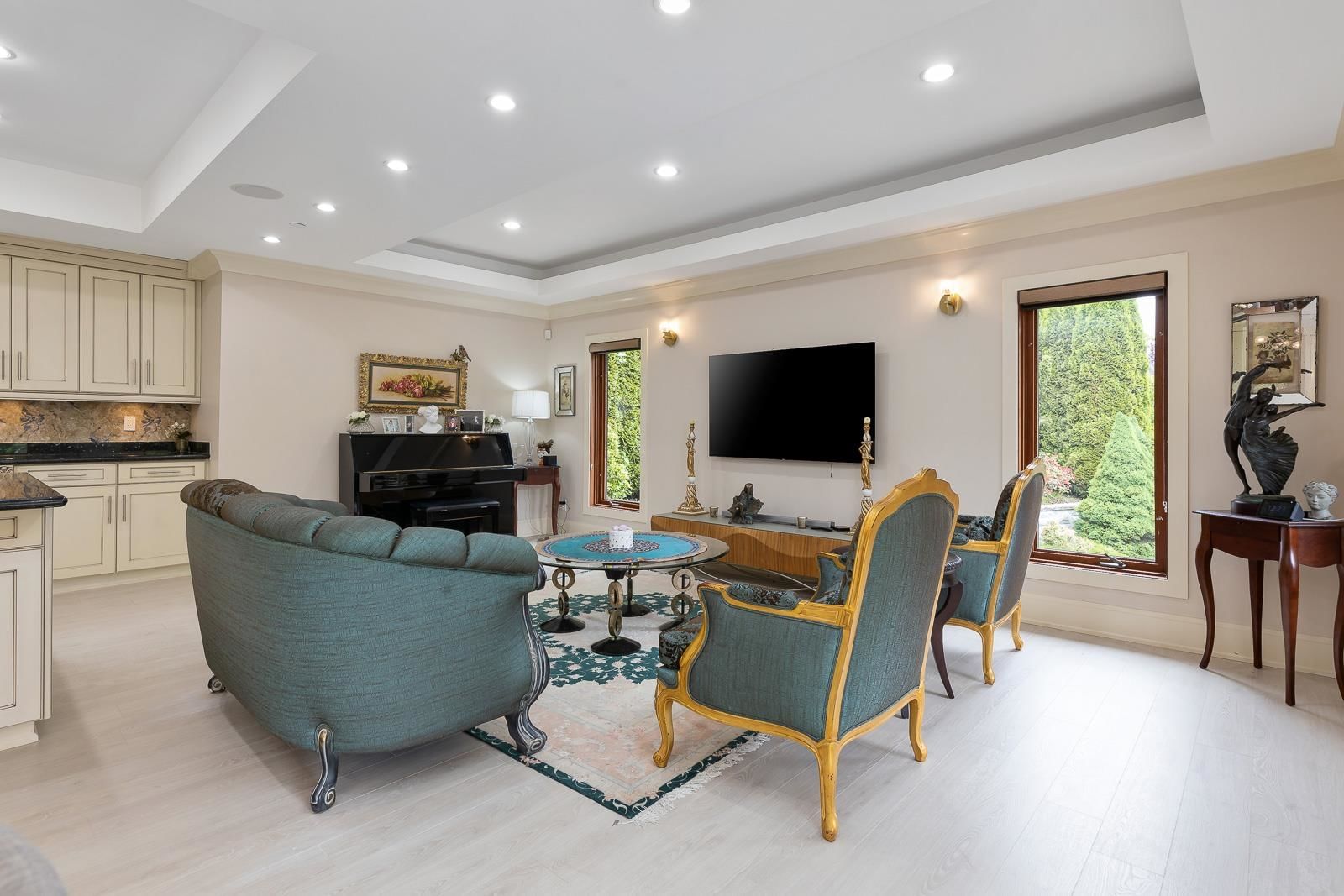 Listing Image 9