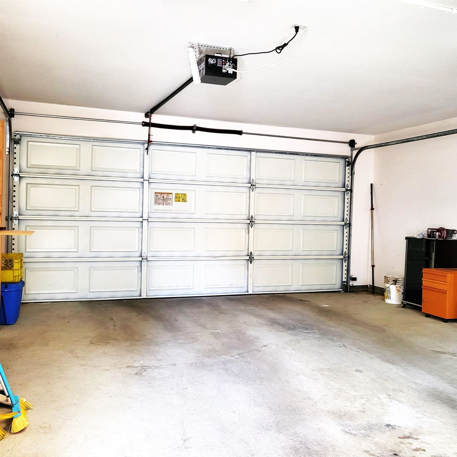 Listing Image 8