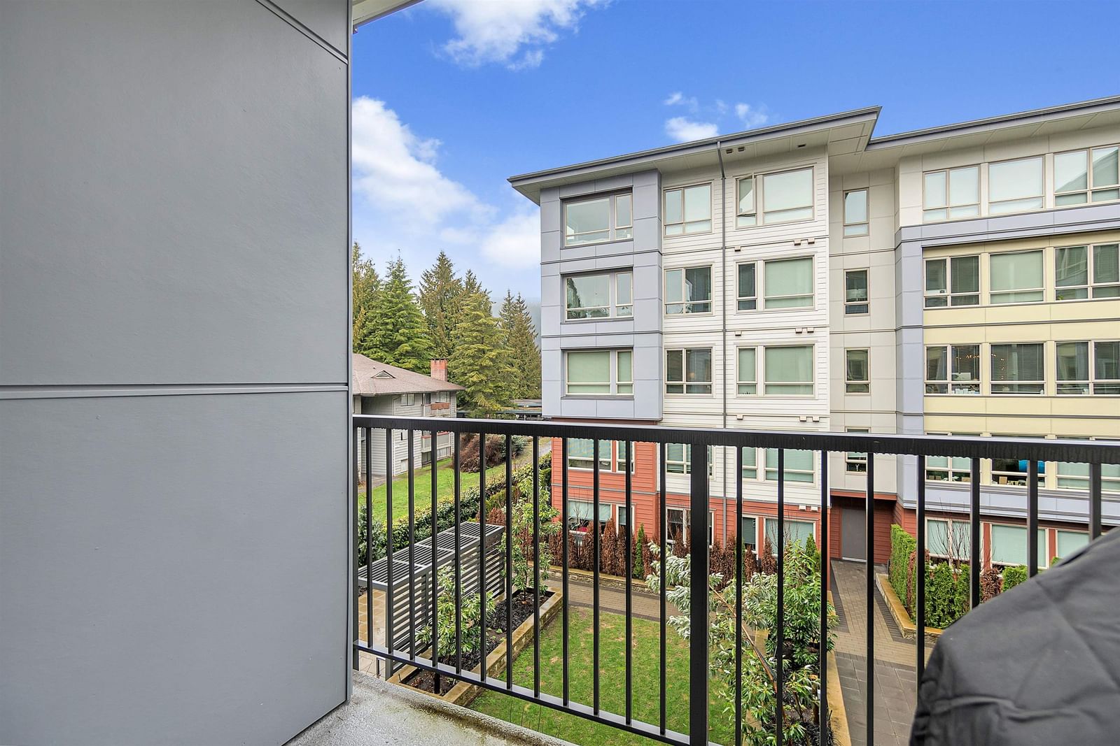 Listing Image 15