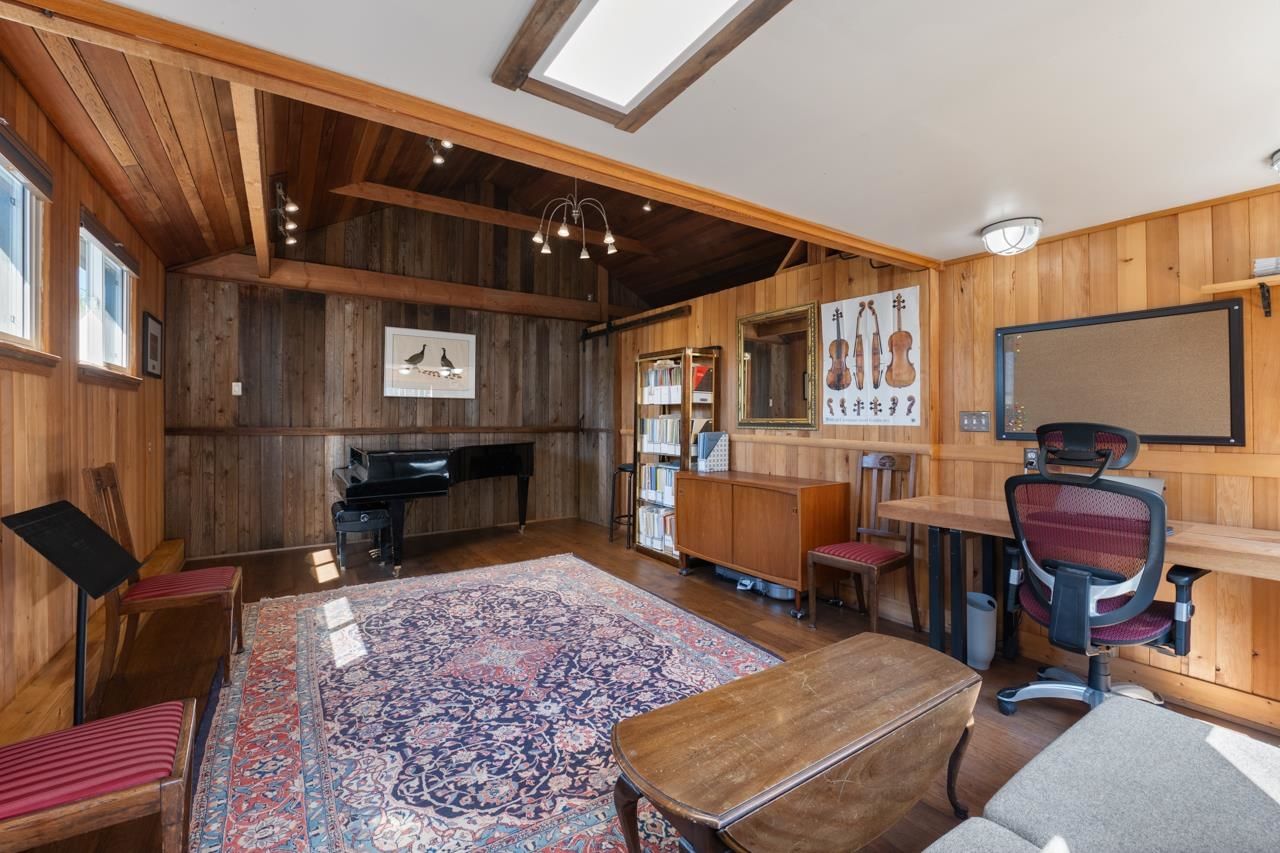 Listing Image 18