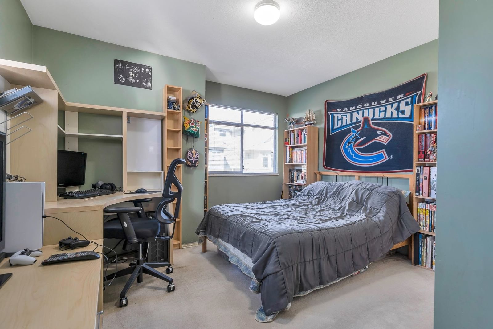 Listing Image 11