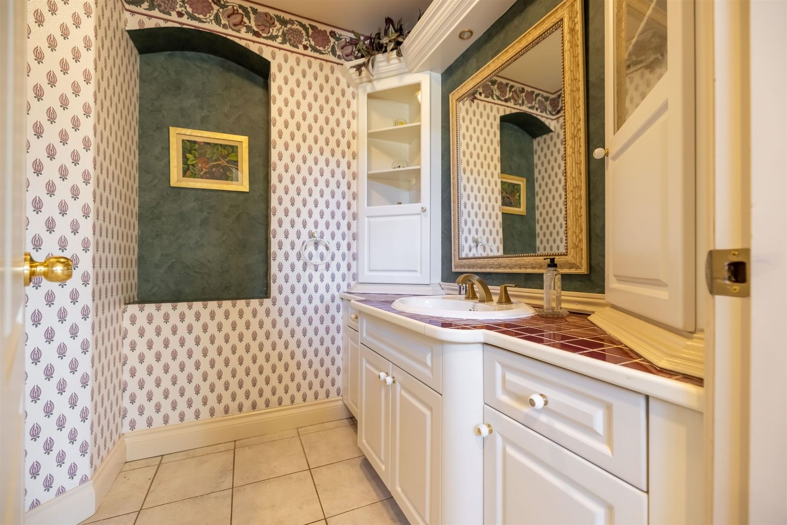 Listing Image 11