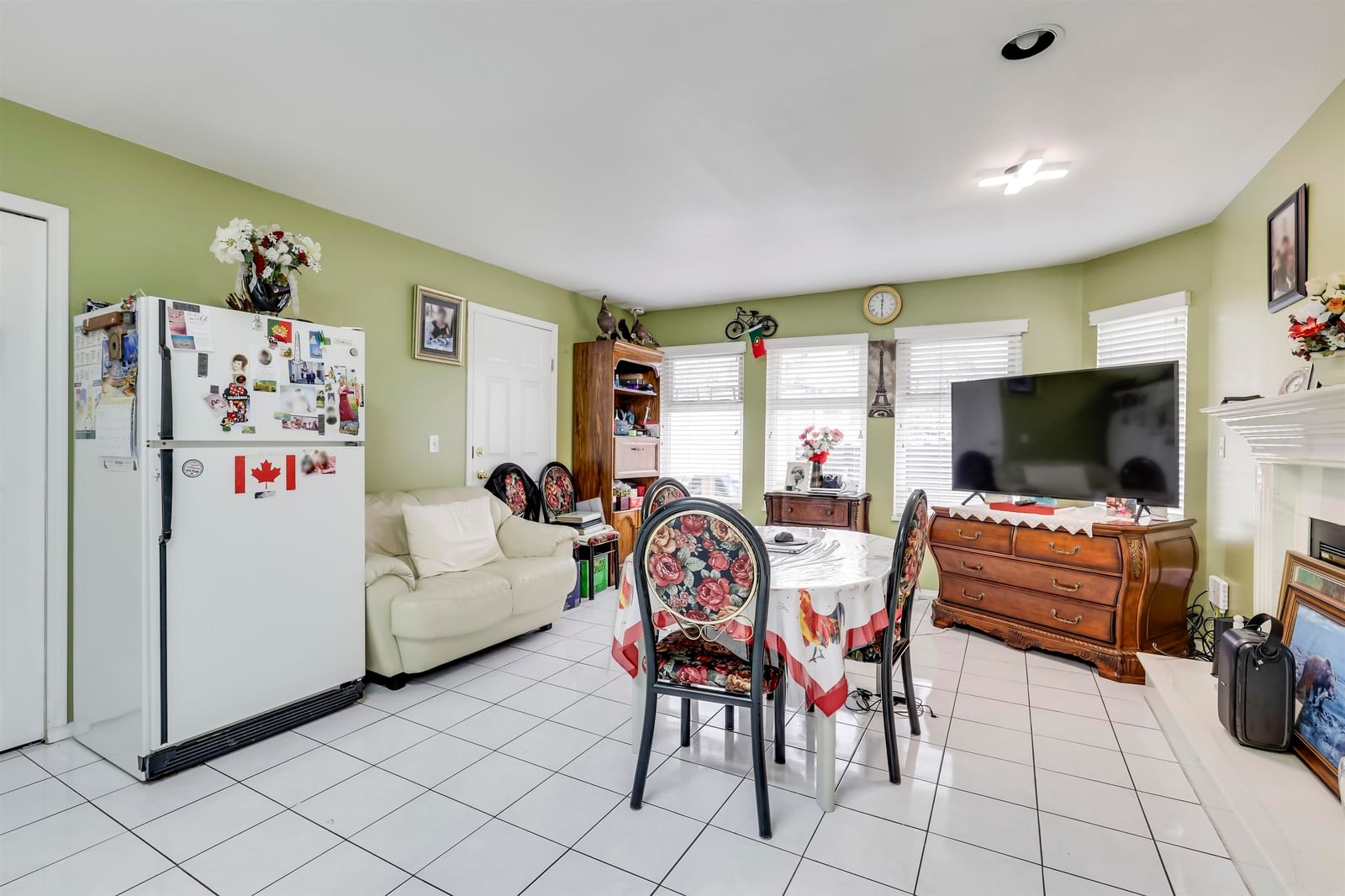 Listing Image 20